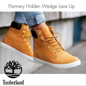 Women’s Timberland Flannery 6in Wheat boot size 8